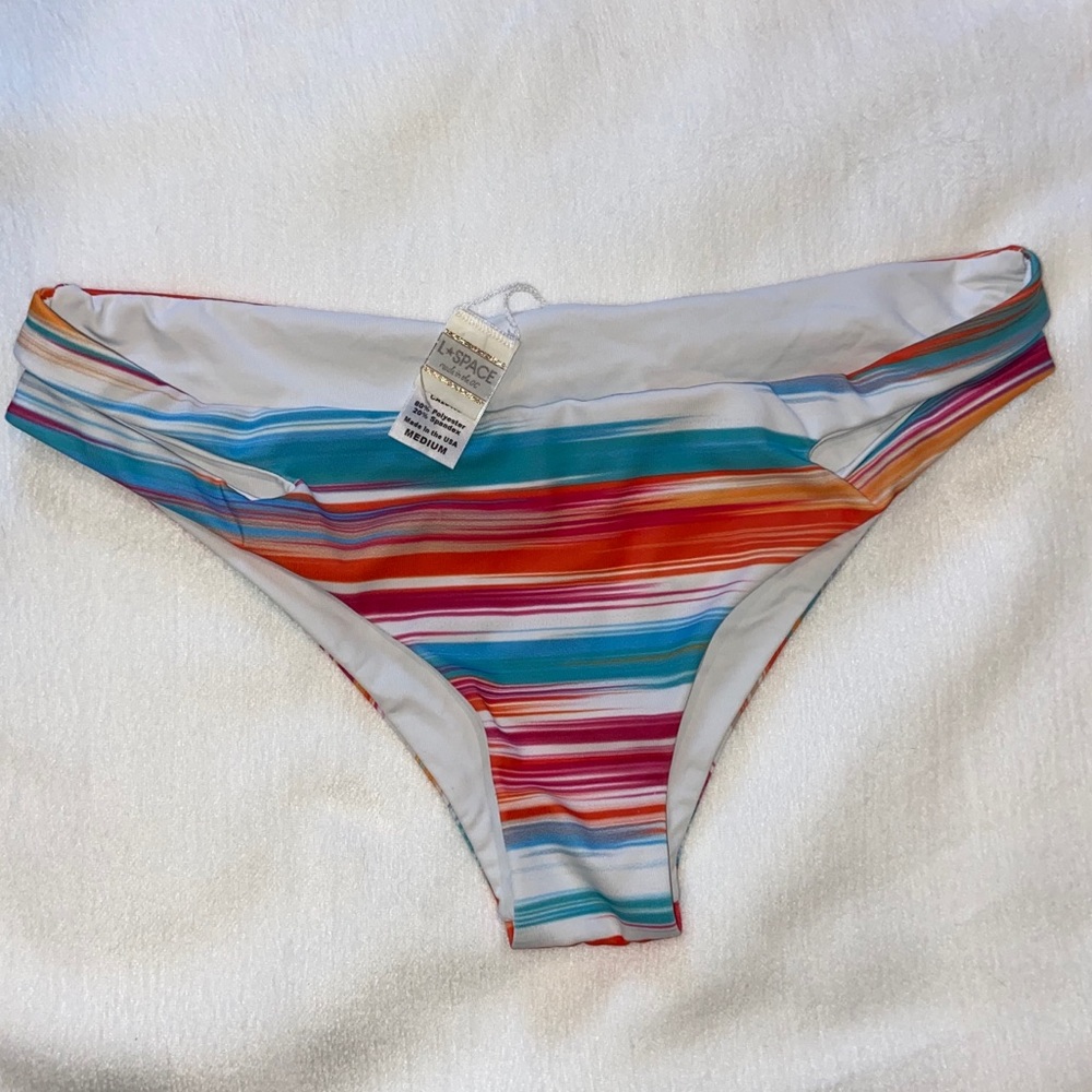 L*SPACE Bikini Set - Picture 6 of 14